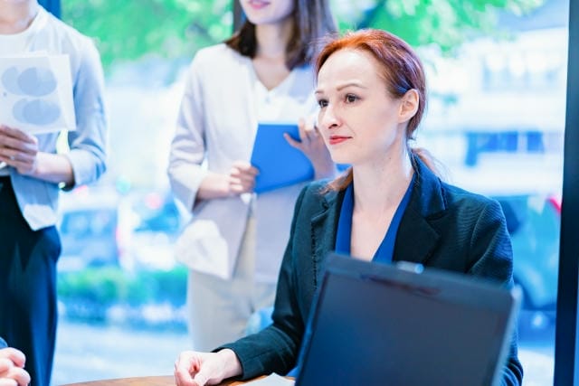 ホワイト銀行ランキング2023：信頼と安心を求めるあなたへ